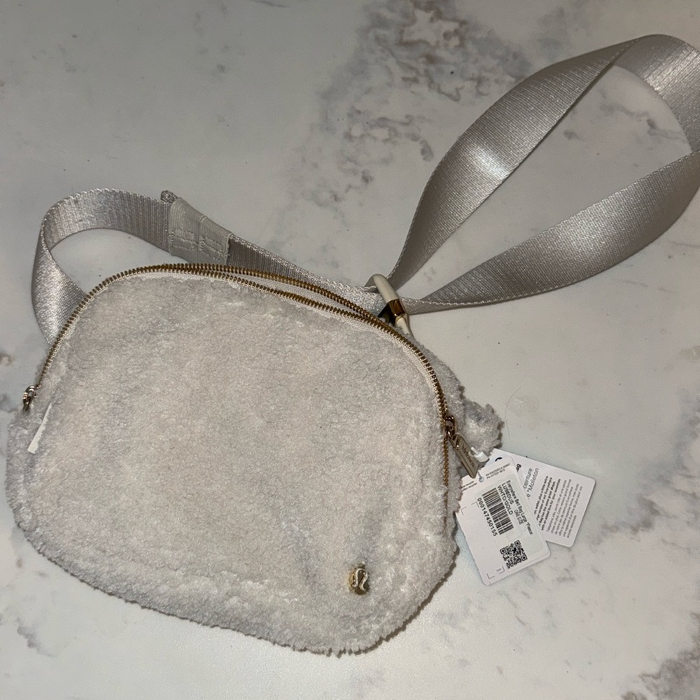 Lululemon fuzzy fanny pack